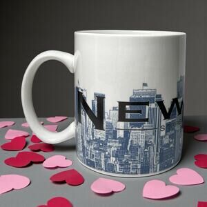 STARBUCKS 2002 New York City Skyline Mug Big Apple Barista Coffee Cup EUC